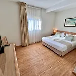 La Pinède 3*