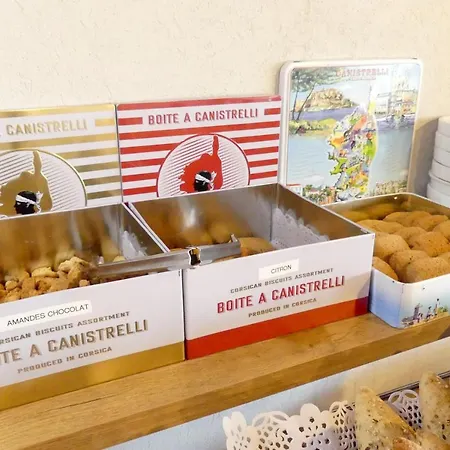 La Pinede Отель