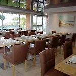 La Pinede אז'אקסיו